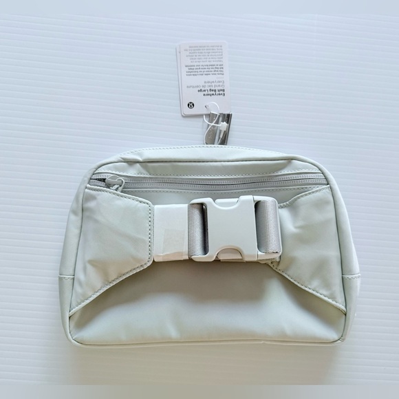 Lululemon Everywhere Belt Bag Large 2L Vapor Rhino Grey VPOR/RHIG LU9BJAS New - Picture 6 of 14
